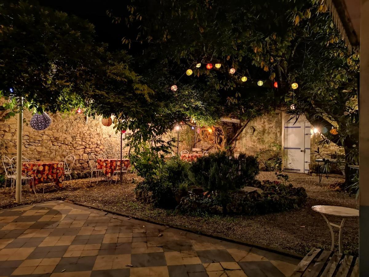 La Roseraie Lodève Exterior foto