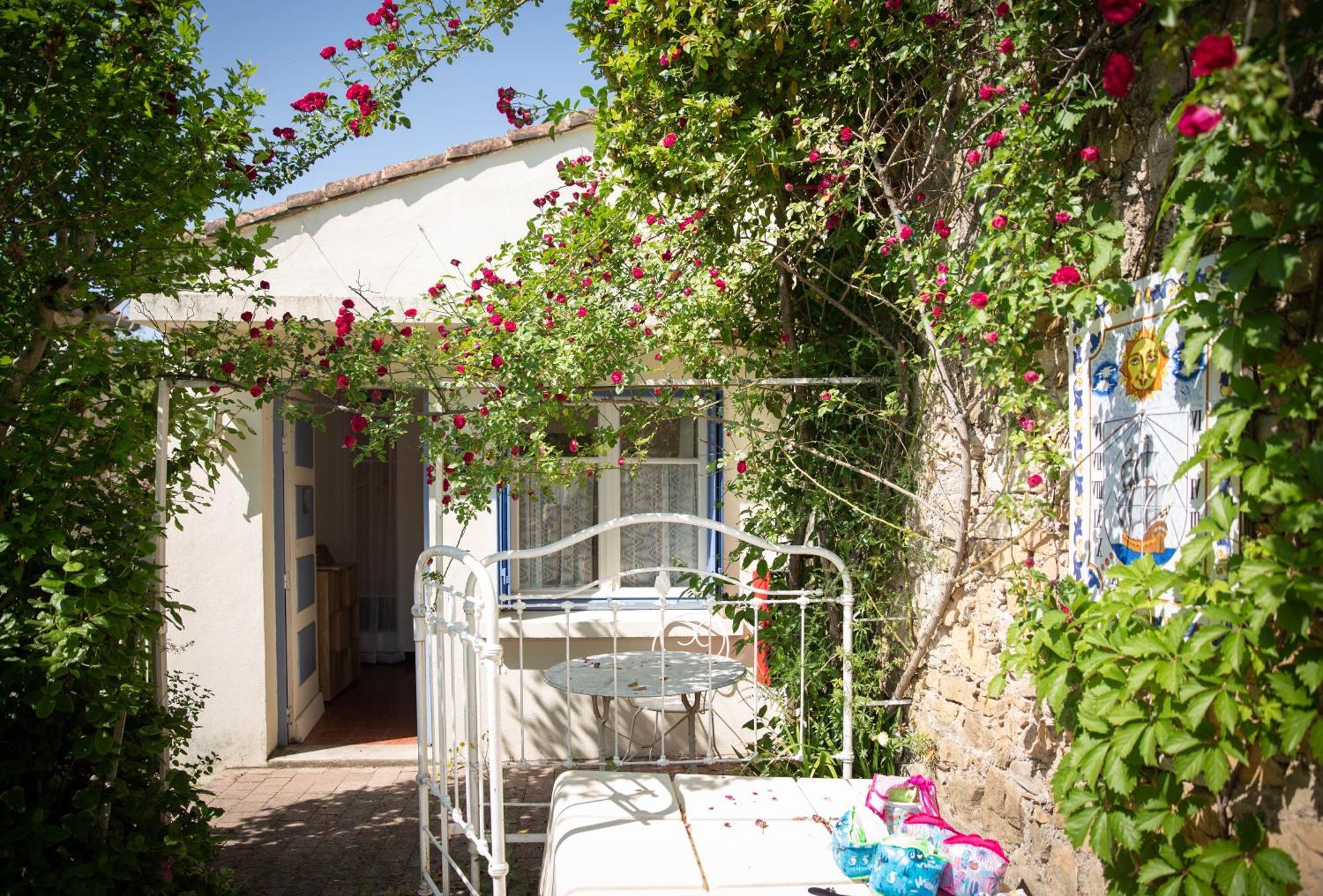 La Roseraie Lodève Exterior foto
